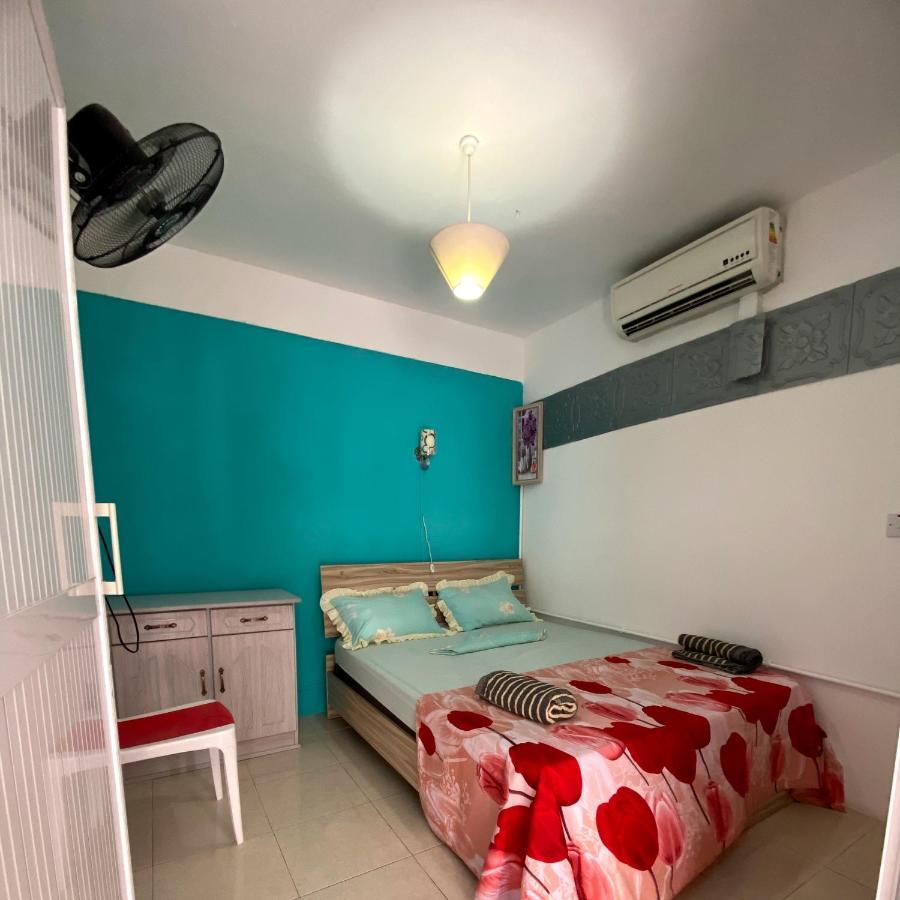 Sea Front 2 Bedrooms Apartment Flic en Flac Bagian luar foto