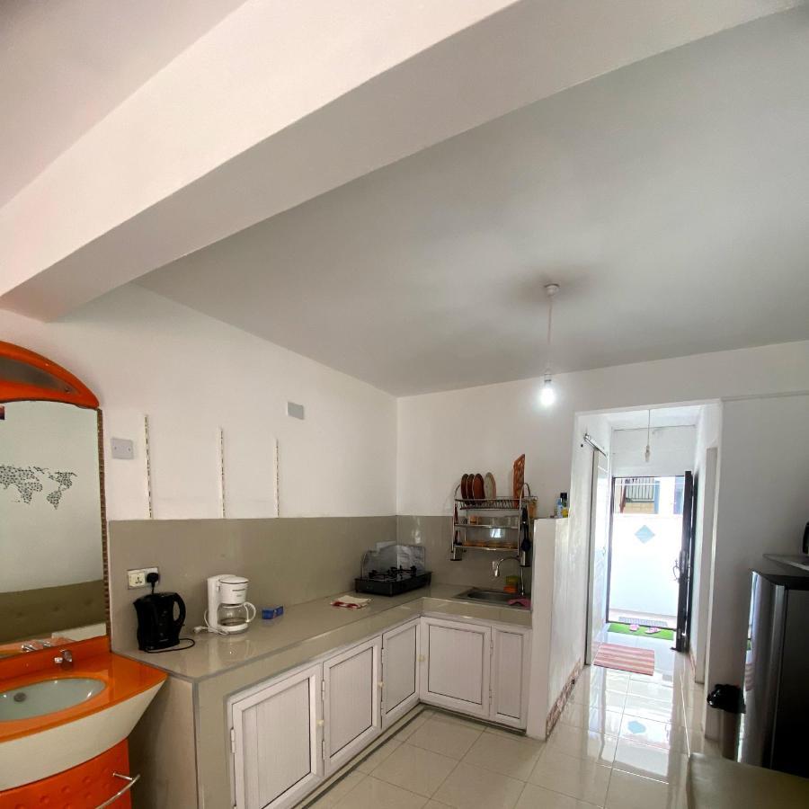 Sea Front 2 Bedrooms Apartment Flic en Flac Bagian luar foto